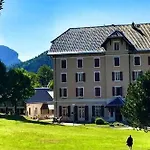 Western Grand De Paris & 3* Villard-de-Lans