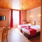 Western Grand De Paris & Otel 3*