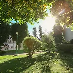 Western Grand De Paris & Otel 3*