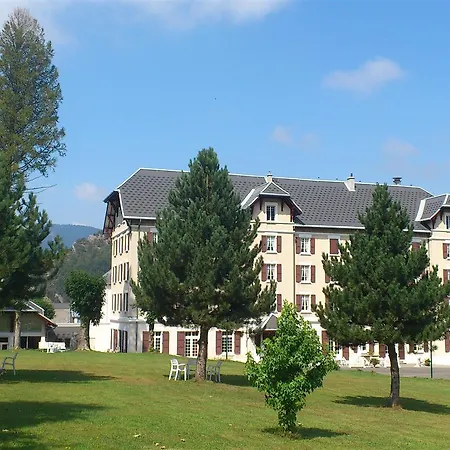 Western Grand De Paris &