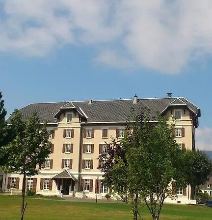 Western Grand De Paris &