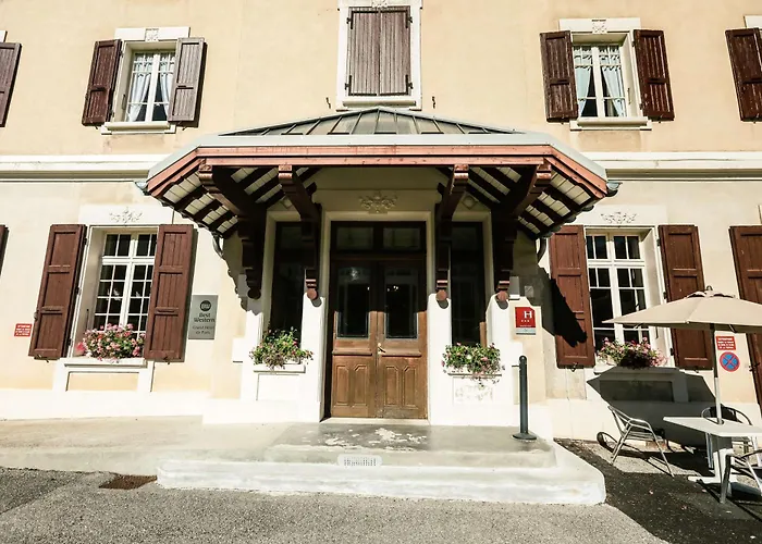 Western Grand De Paris &