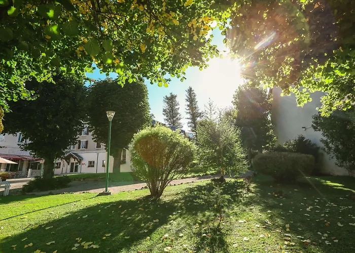 Western Grand De Paris & Отель 3*