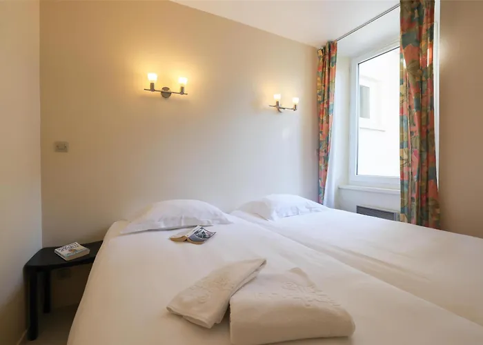 Western Grand De Paris &