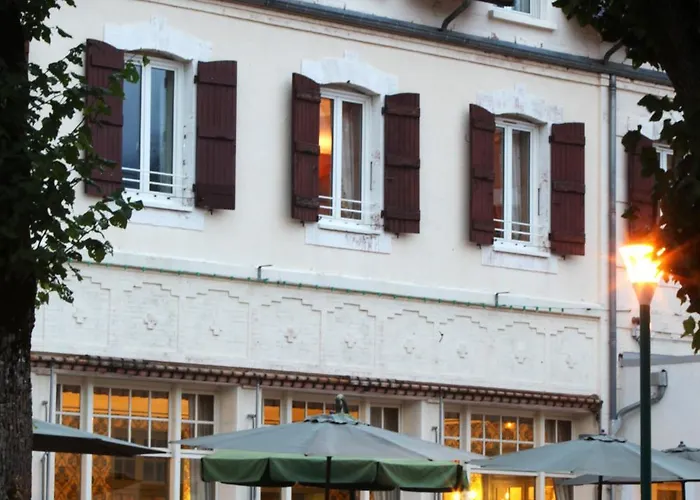 Western Grand De Paris & 3*